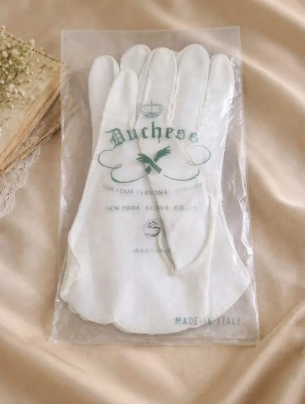 Vintage 1950s New York Glove Company “Duchess” White Formal Gloves Small